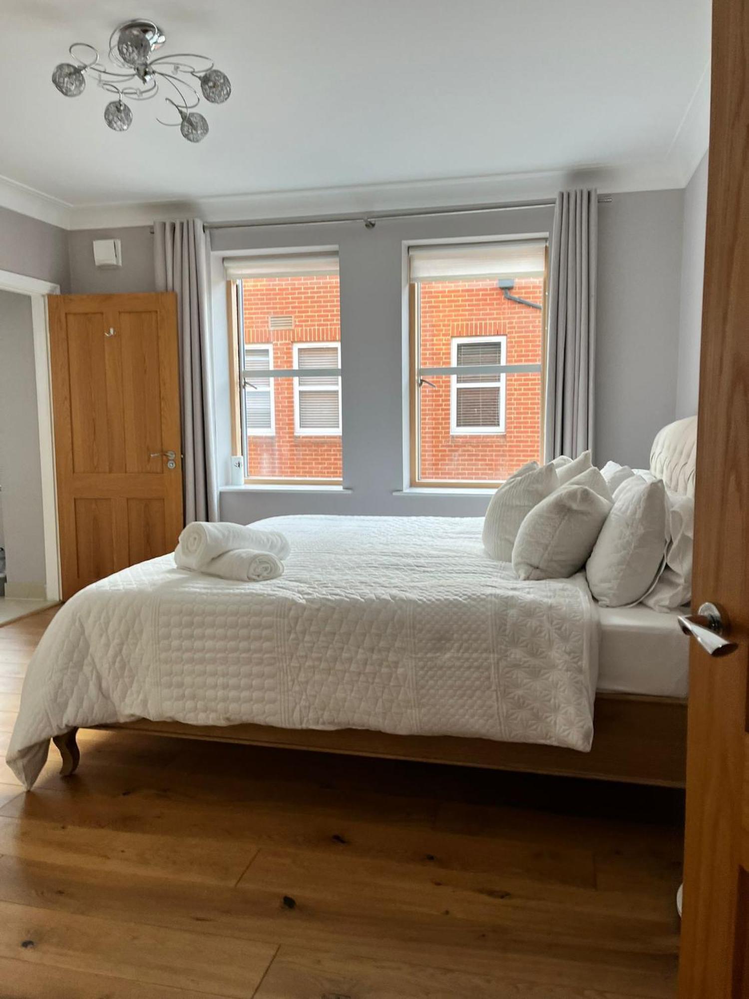Royal Windsor Super King Ensuite - Free Parking Extérieur photo